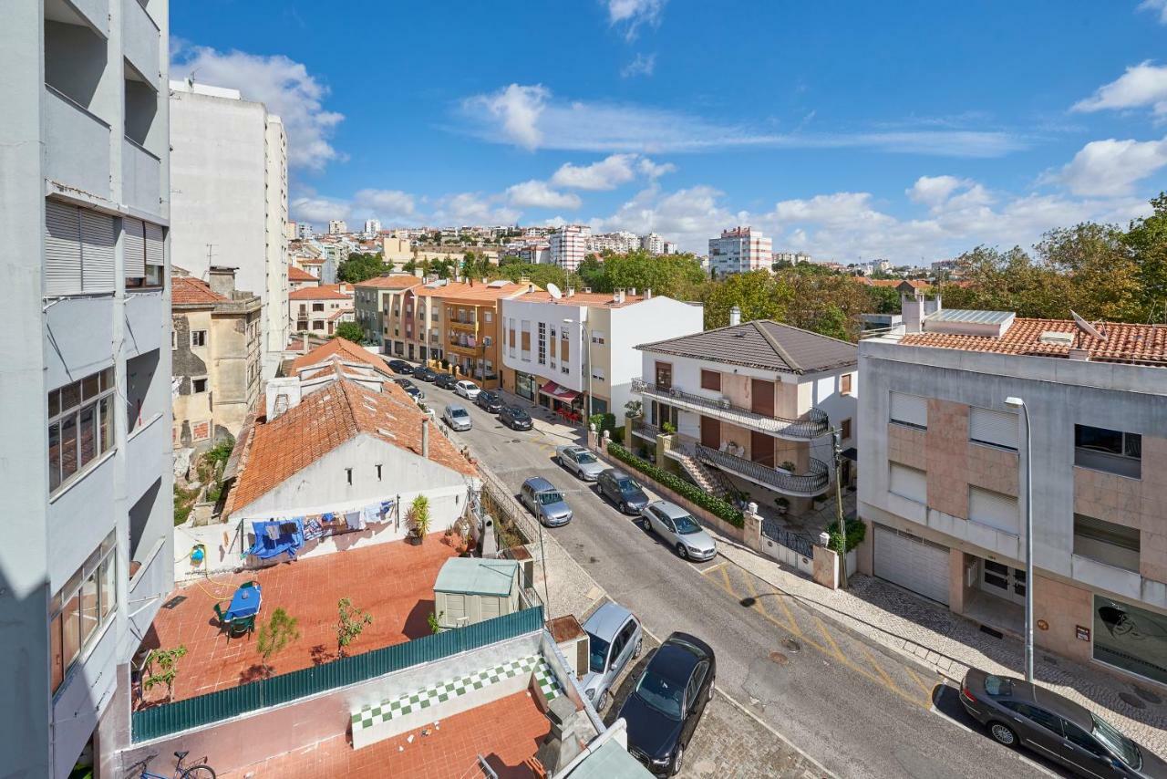 Ferienwohnung In Bed With Lisbon 4E Amadora Exterior foto